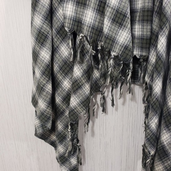 Billabong Live it up cardigan with tab sleeves and tassel fringe woman's size S - Picture 3 of 10